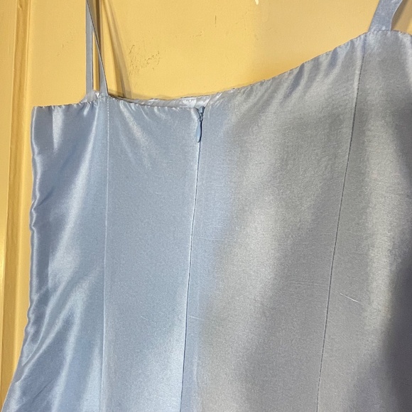 Elegant Blue Satin Dress - Picture 11 of 12